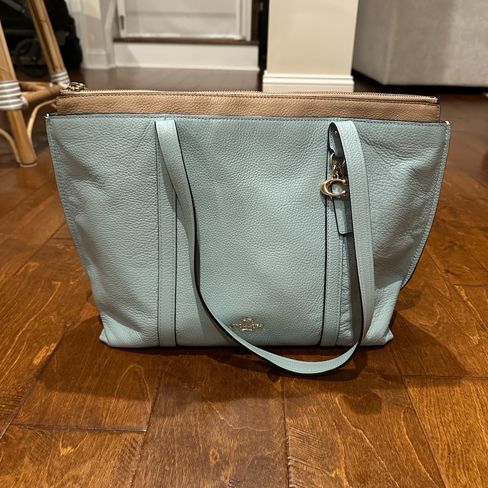 Coach shoulder strap purse